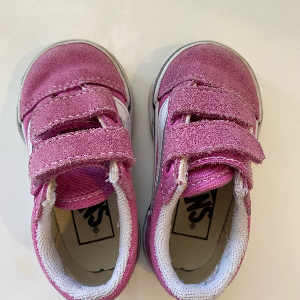 Size 4 toddler vans